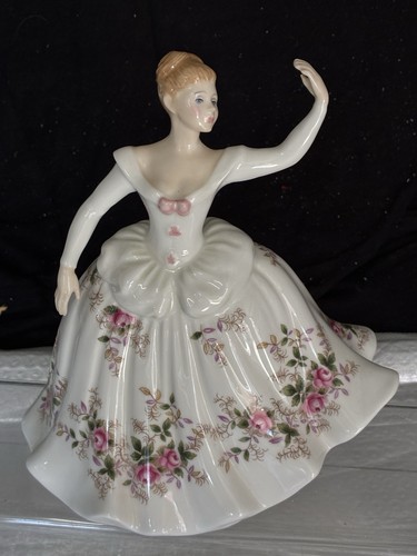 Royal doulton figurine shirley - royal,
