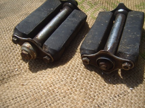 Vintage raleigh rubber pedals - vintage,