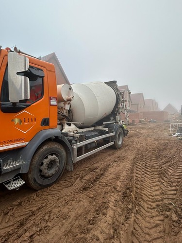 Renault 4x2 concrete mixer - renault,