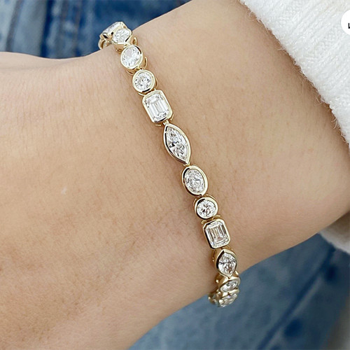 Lab grown diamond bezel - grown,