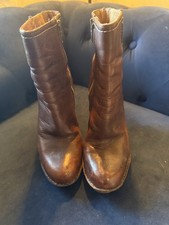 Frye zipped heeled boots. UK6
