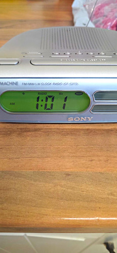 Sony dream machine icf - dream, icf-c273l