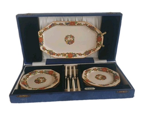 Vintage 1930s cased picnic - 1930s,