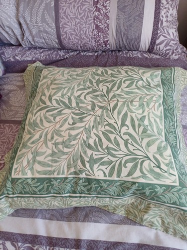 William morris green willow - green,