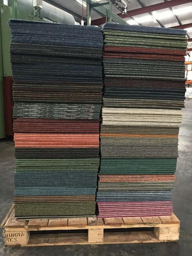 500 mixed carpet tiles - 500,