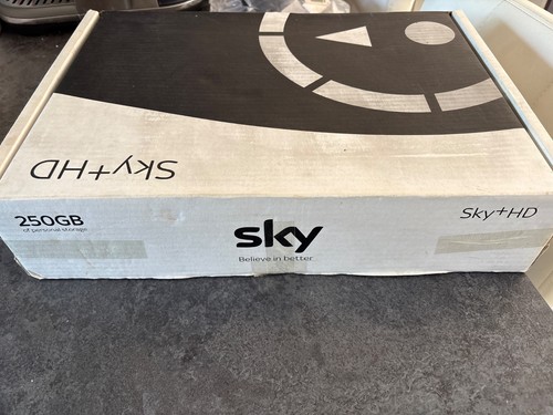 Sky plus box amstrad drx890 - plus, hd