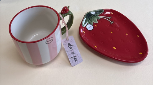 Strawberry design ceramic mug - strawberry,