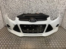11-14 FORD FOCUS MK3 HATCH ZETEC S FRONT BUMPER FROZEN WHITE (PLS READ)