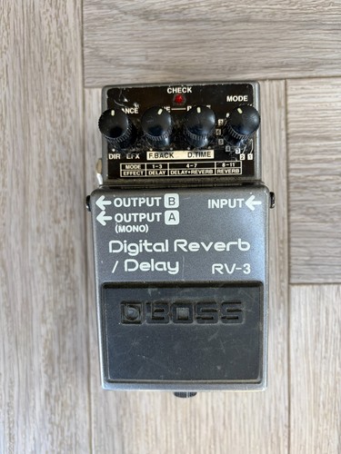 Boss digital reverb delay - rv-3,