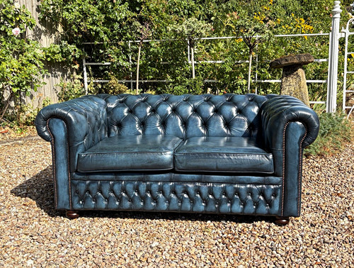 Beautiful chesterfield blue - beautiful,