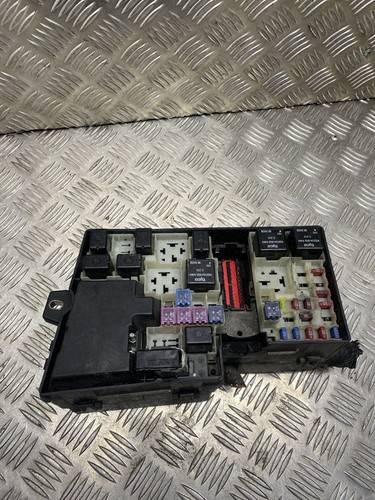 Mazda bloc de fusible - bk,
