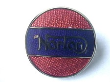 MOTORCYCLE PIN BADGE 'NORTON' RED/BLUE MOTORBIKE LAPEL BADGE - BG44