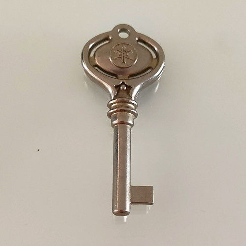 Key for yamaha upright - upright, piano