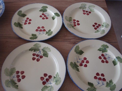 Poole pottery cherries - 4,