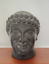 Testa fittile, scultura in terracotta dipinta in stile archeologico, XX Secolo.