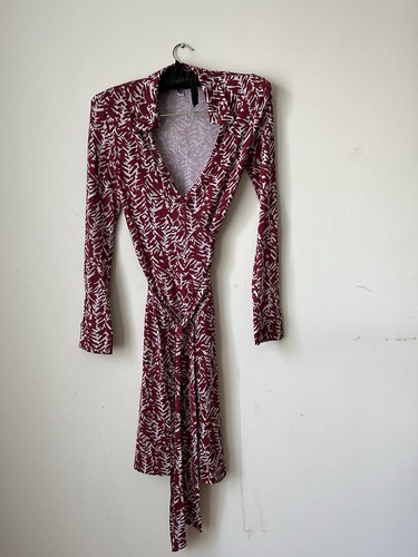 Iconic diane von furstenberg - iconic,