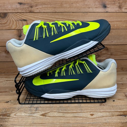 Nike tennis shoes size 9 - uk,