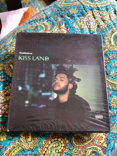 The weeknd kiss land - weeknd,