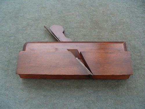 Hollow moulding plane by - no,