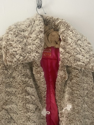 Faux fur funky - funky, oilily