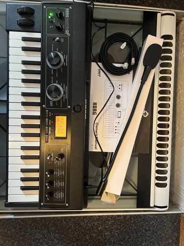 Korg microkorg synthesizer - korg,