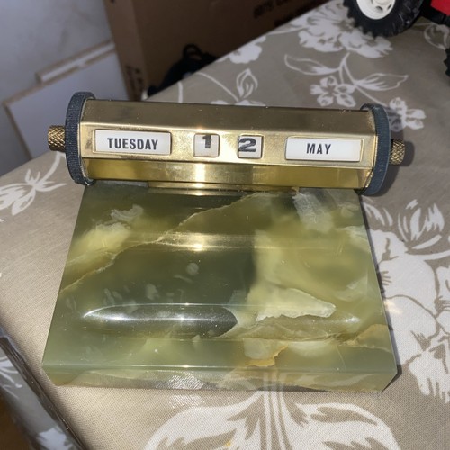 Vintage perpetual desk - perpetual,