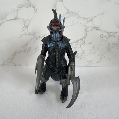 Godzilla gigan monster figure - godzilla,
