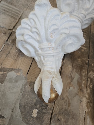 Vintage cast iron freestanding - vintage, cast-iron