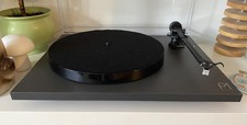 Rega Planar P1 Plus Turntable
