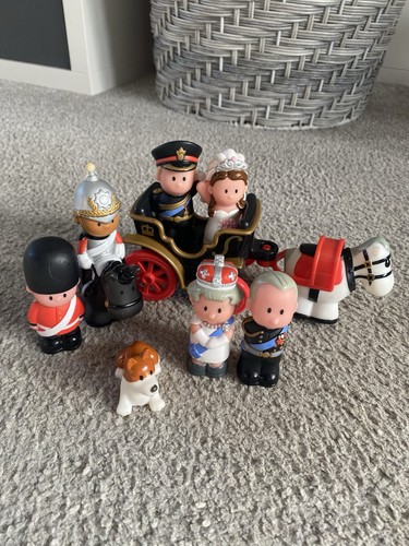Elc happyland royal family - elc,