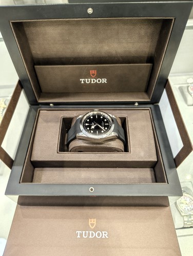 Tudor black bay - tudor,