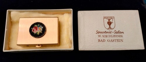 Vintage gold coloured metal - gold,