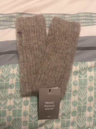 Bnwt wrist warmers - bnwt,