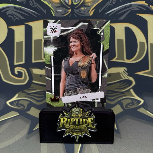 Lita wwe panini chronicles - lita,