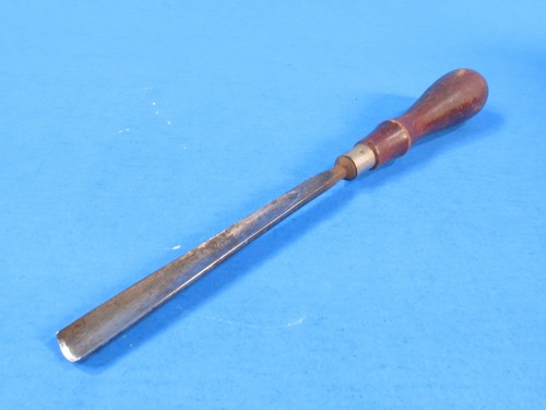 Shallow delicate wood carving - shallow,