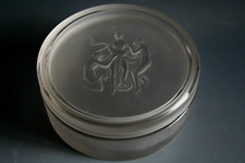 RENE LALIQUE TROIS GRACES GLASS BOX - CIRCA 1937
