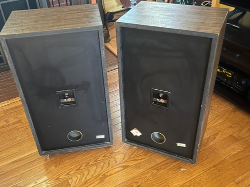 Pair cerwin vega - a, of