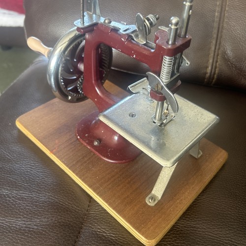 Lovely manual hand crank - lovely,