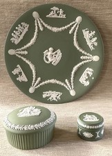 Three pieces of Wedgwood Sage