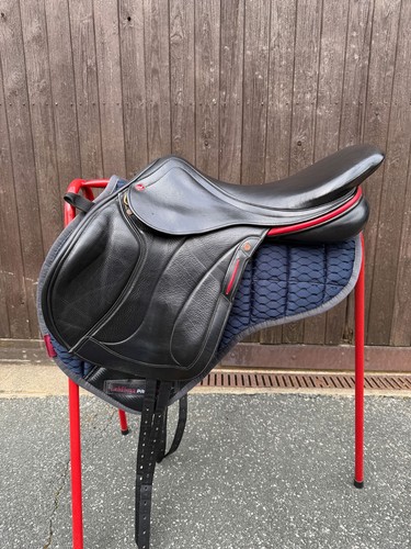 Albion revelation jump saddle - albion,