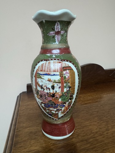 Japanese satsuma ware - satsuma,