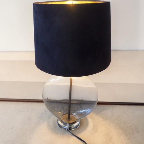 Gold tone glass round - gold,