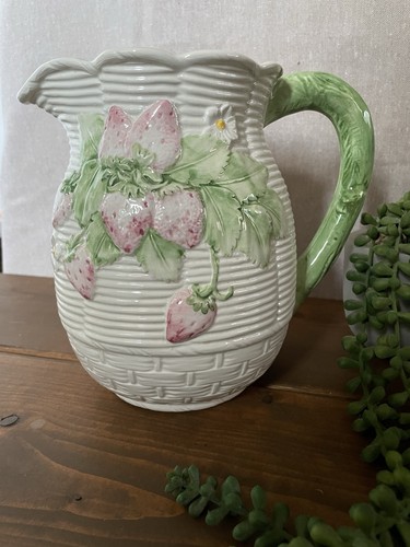 Italian majolica strawberry - majolica,