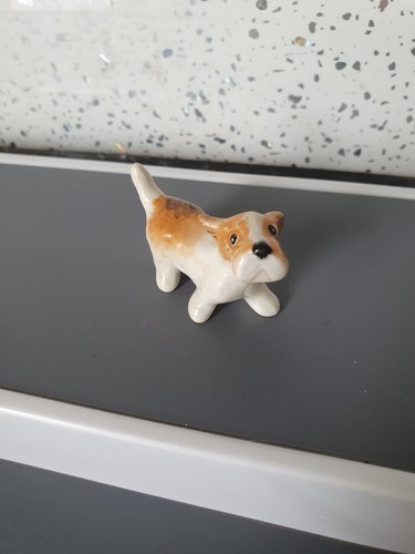 Beswick dog barking - beswick,