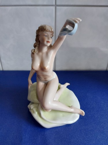 Wallendorf porcelain figurine