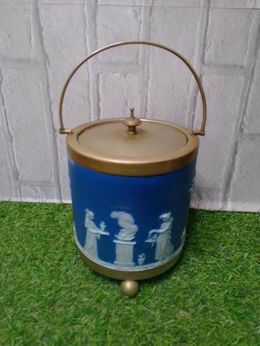 Wedgwood jasperware blue - wedgwood,