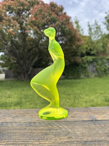 Vaseline uranium glass - vaseline,