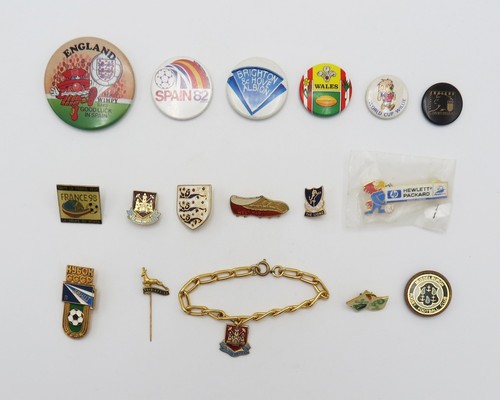 Vintage football rugby lapel - football,
