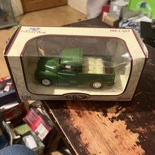 Saico Morris Minor Green