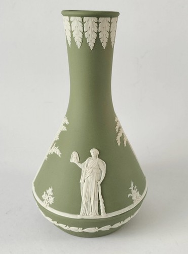 Wedgwood green jasper vase - green,